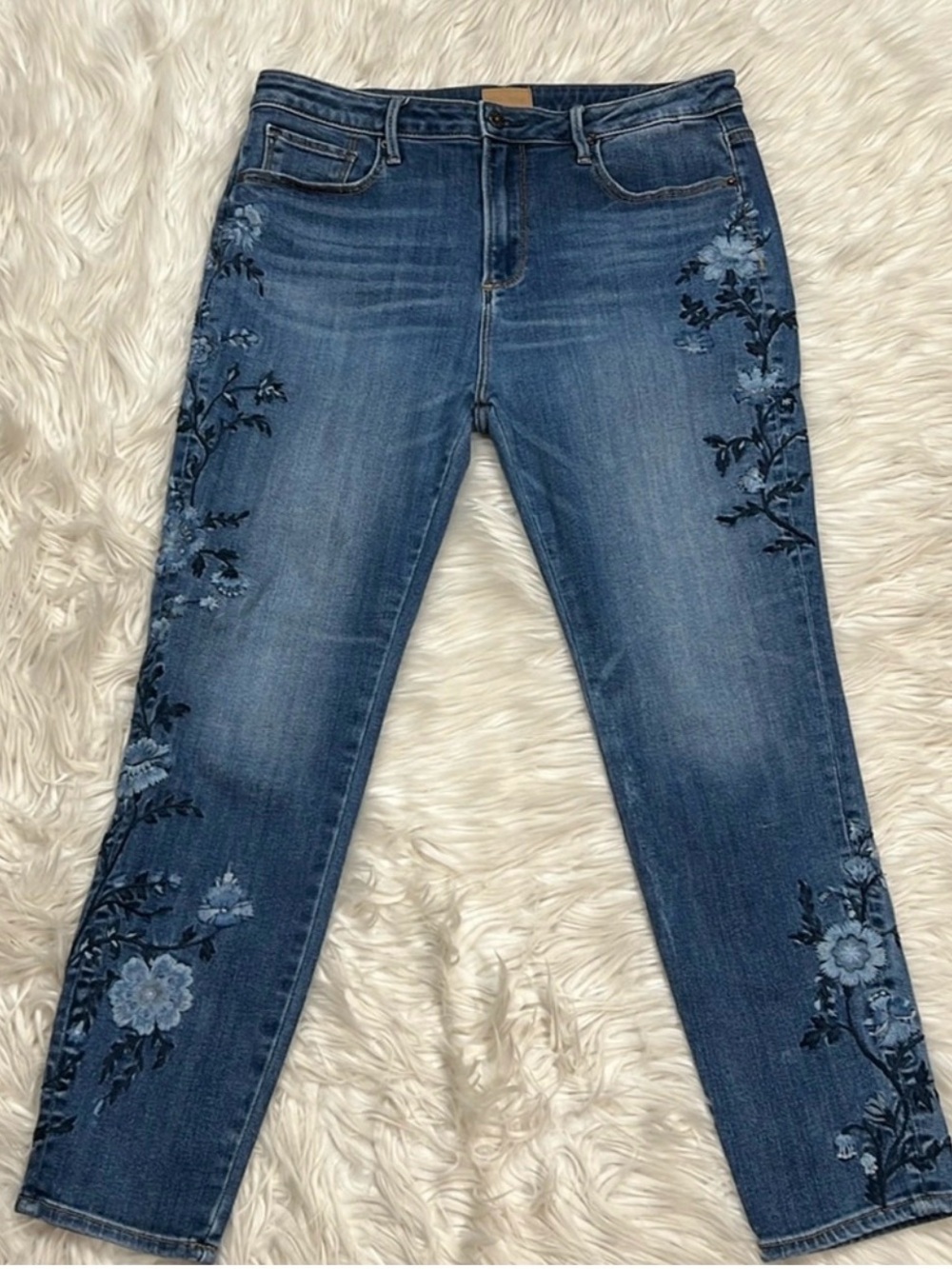 Driftwood Jackie High Rise Blue Floral Embroidered Jeans Size 32